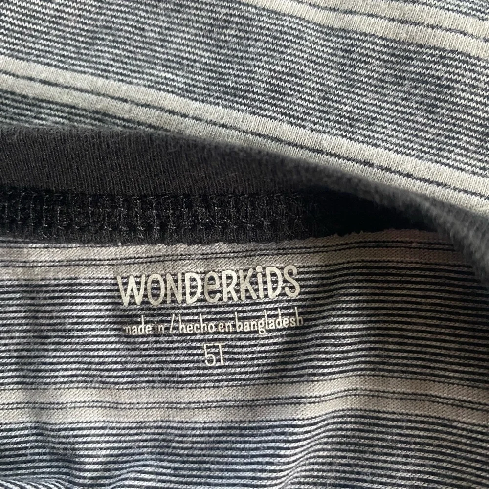 Wounderkids Striped Gray Kids Shirt with Colorful Print size 5T